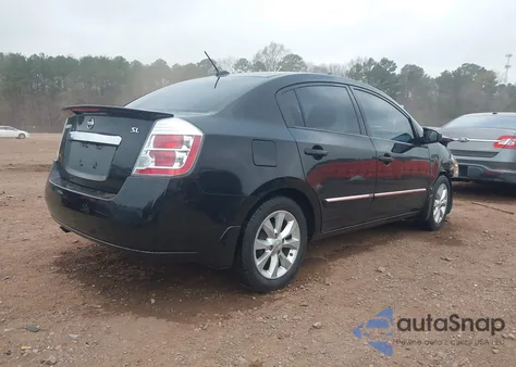 2011 Nissan Sentra 2.0Sl z USA, uszkodzony, nr VIN 3N1AB6AP1BL615811